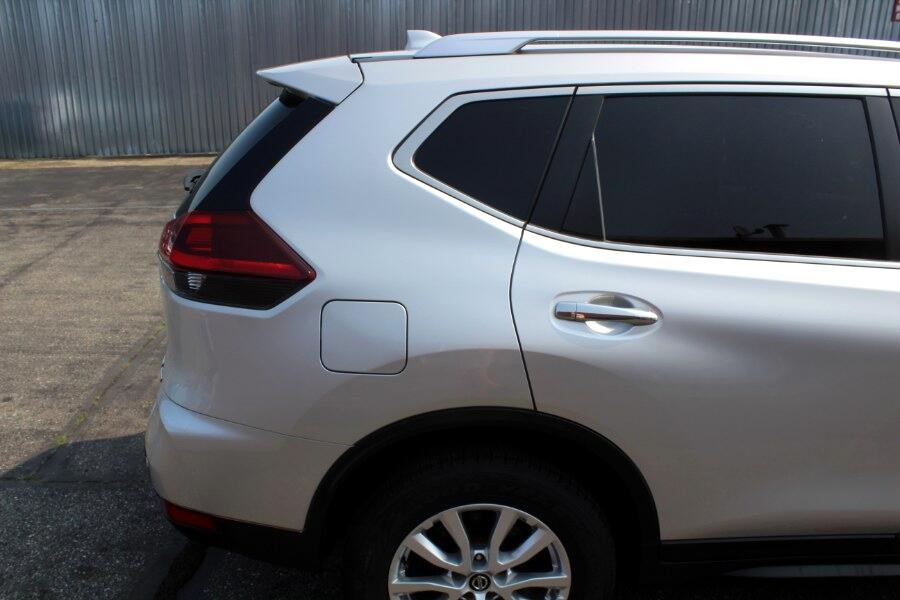 2020 Nissan Rogue SV photo 38