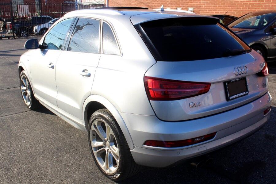 Audi Q3 2.0 TFSI Premium Plus quattro AWD 2018 Audi Q3 2.0 TFSI Premium Plus quattro AWD 2018