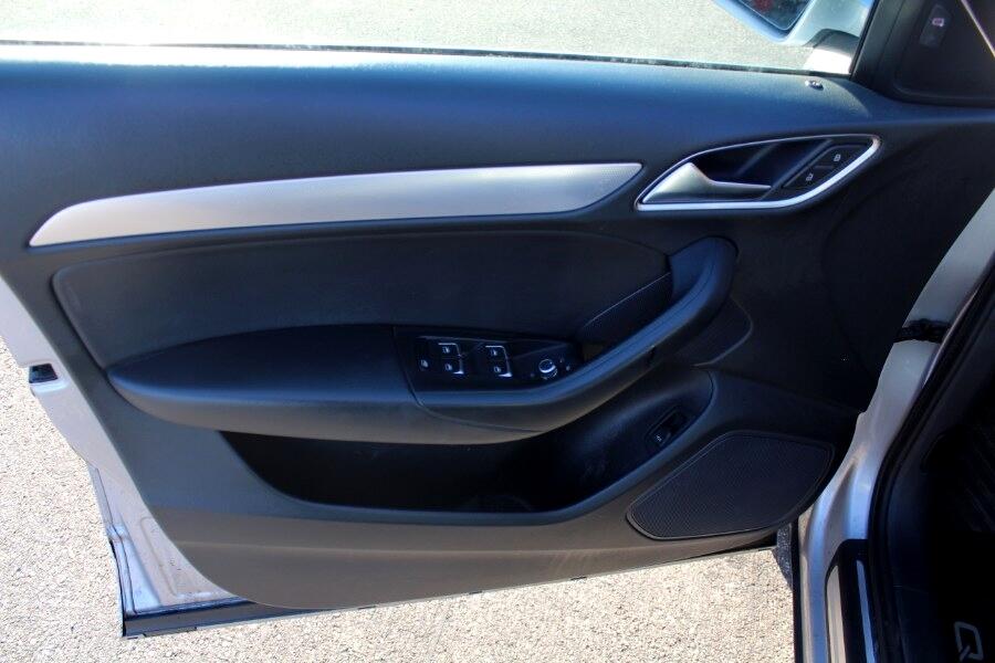 Audi Q3 2.0 TFSI Premium Plus quattro AWD 2018 Audi Q3 2.0 TFSI Premium Plus quattro AWD 2018