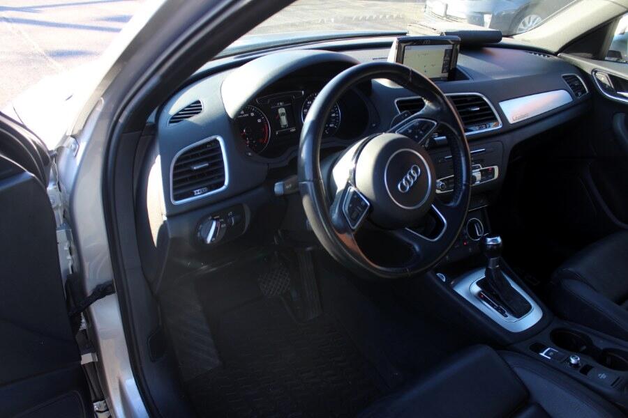 Audi Q3 2.0 TFSI Premium Plus quattro AWD 2018 Audi Q3 2.0 TFSI Premium Plus quattro AWD 2018