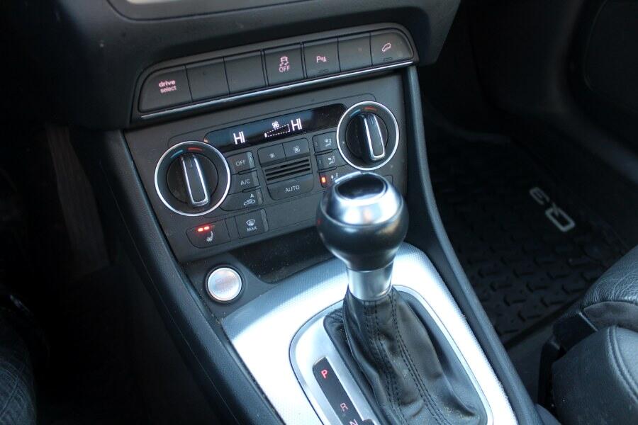 Audi Q3 2.0 TFSI Premium Plus quattro AWD 2018 Audi Q3 2.0 TFSI Premium Plus quattro AWD 2018