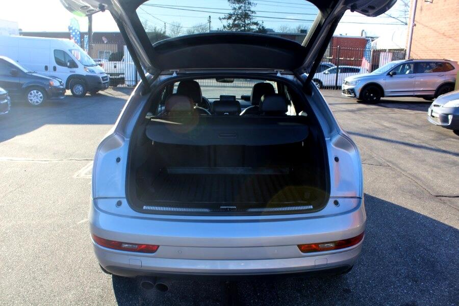 Audi Q3 2.0 TFSI Premium Plus quattro AWD 2018 Audi Q3 2.0 TFSI Premium Plus quattro AWD 2018