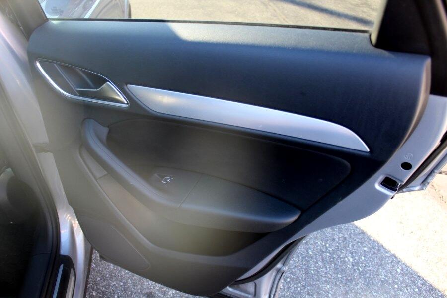 Audi Q3 2.0 TFSI Premium Plus quattro AWD 2018 Audi Q3 2.0 TFSI Premium Plus quattro AWD 2018