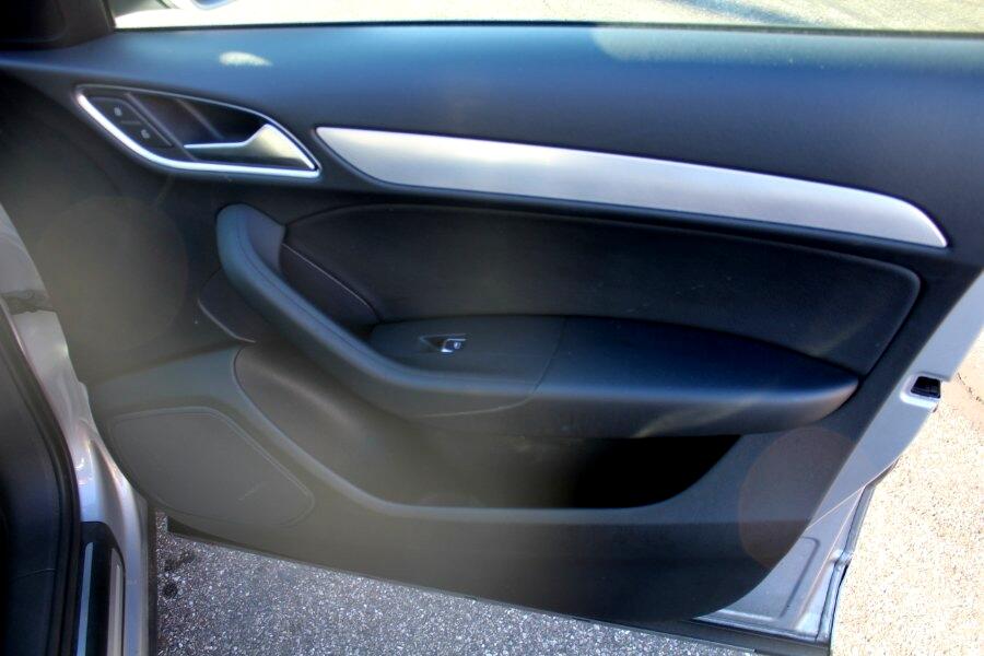 Audi Q3 2.0 TFSI Premium Plus quattro AWD 2018 Audi Q3 2.0 TFSI Premium Plus quattro AWD 2018