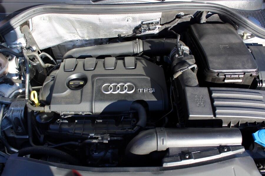 Audi Q3 2.0 TFSI Premium Plus quattro AWD 2018 Audi Q3 2.0 TFSI Premium Plus quattro AWD 2018