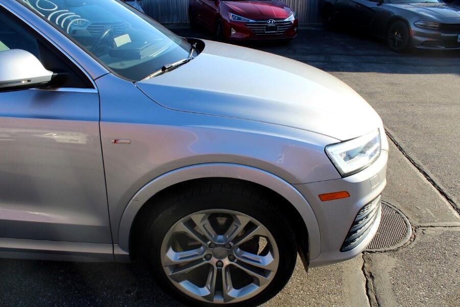 Audi Q3 2.0 TFSI Premium Plus quattro AWD 2018 Audi Q3 2.0 TFSI Premium Plus quattro AWD 2018