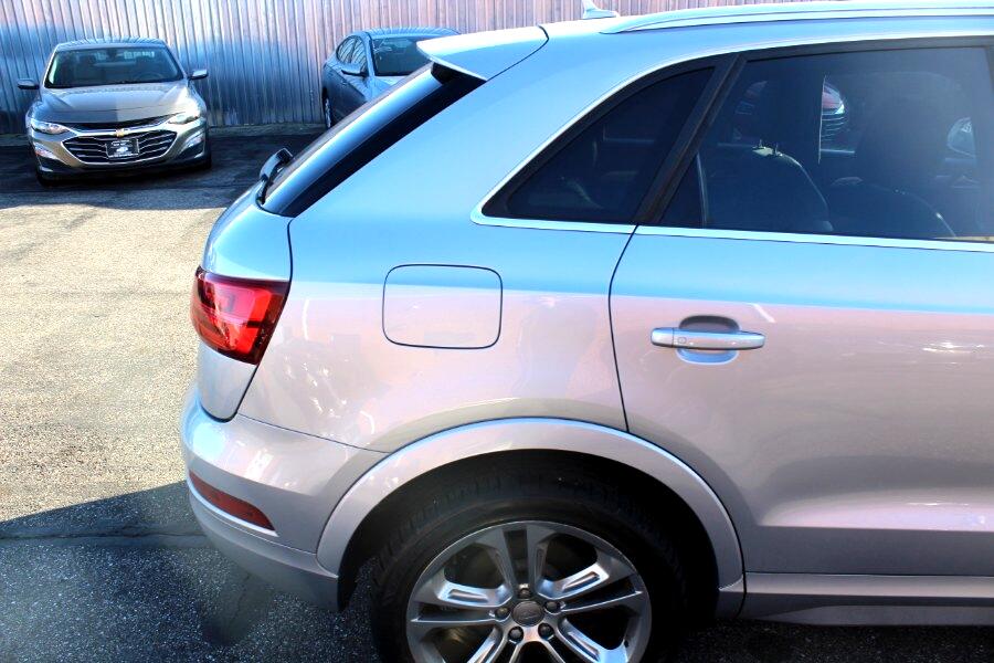 Audi Q3 2.0 TFSI Premium Plus quattro AWD 2018 Audi Q3 2.0 TFSI Premium Plus quattro AWD 2018