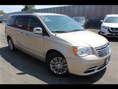 2015 Chrysler Town & Country 