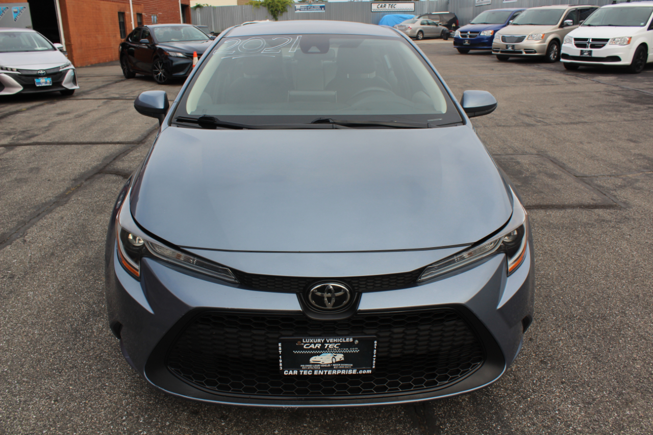 2021 Toyota Corolla LE photo 3
