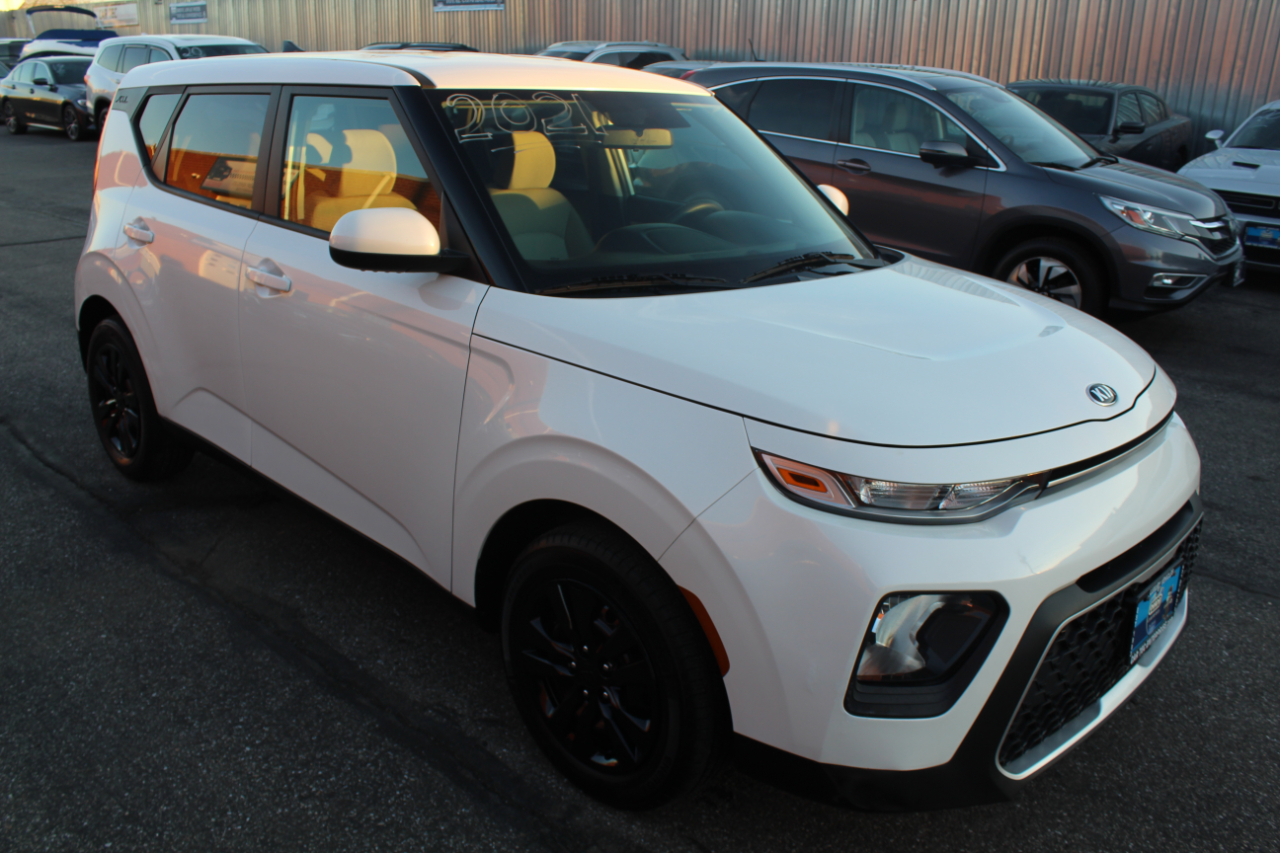 Kia Soul LX CVT 2021
