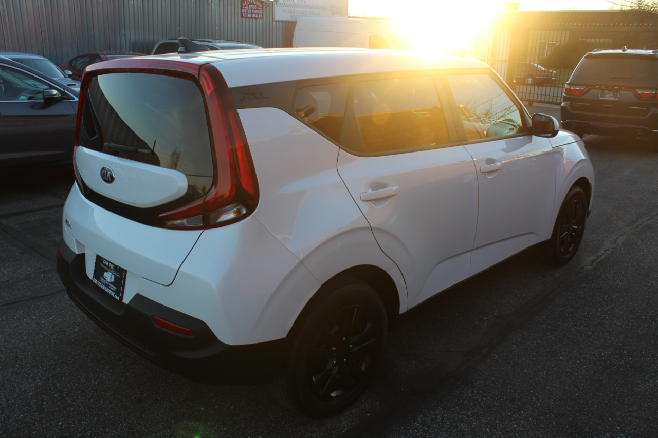 Kia Soul LX CVT 2021