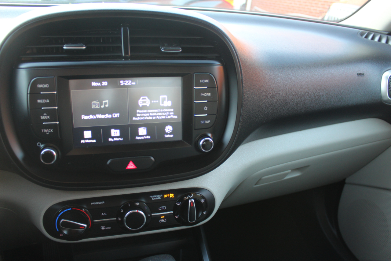 Kia Soul LX CVT 2021