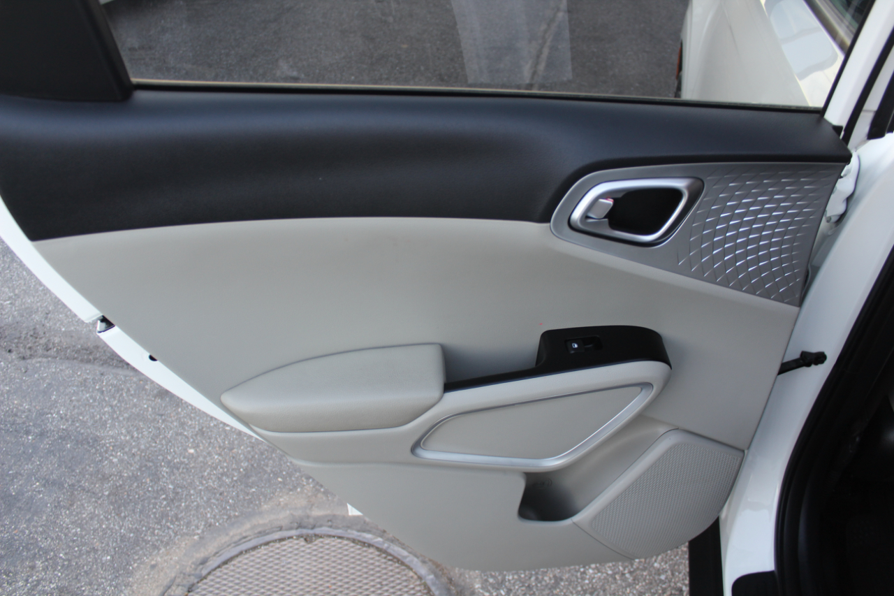 Kia Soul LX CVT 2021