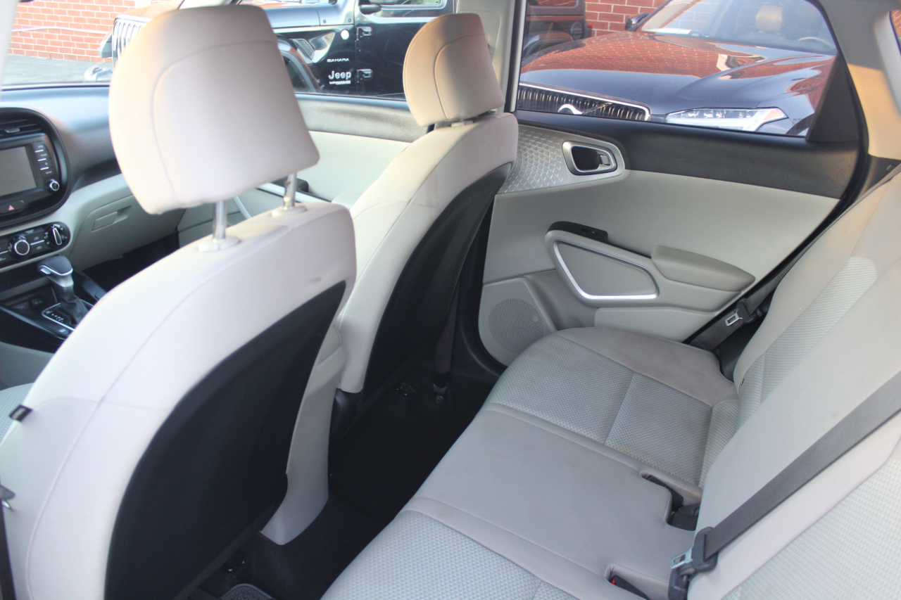 Kia Soul LX CVT 2021