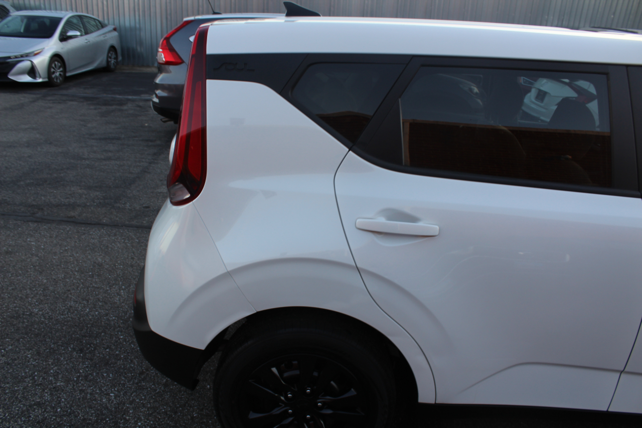 Kia Soul LX CVT 2021