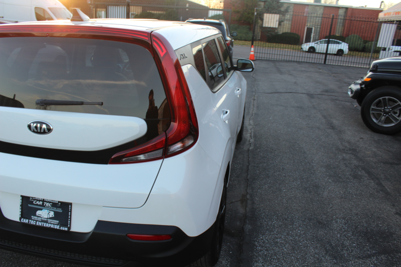 Kia Soul LX CVT 2021