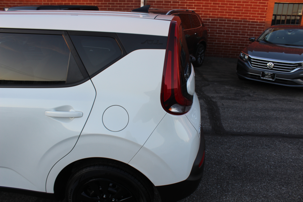 Kia Soul LX CVT 2021