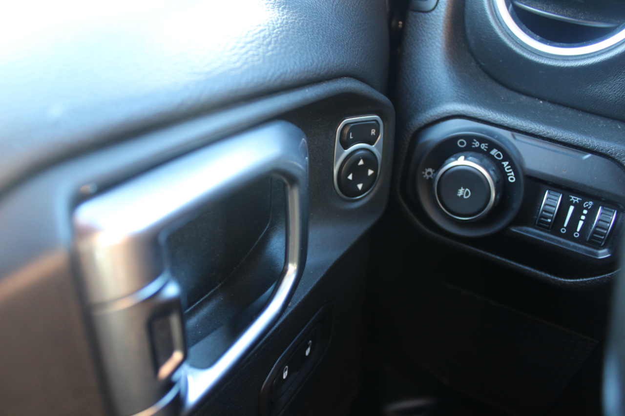 Jeep Wrangler Unlimited Sahara 2018