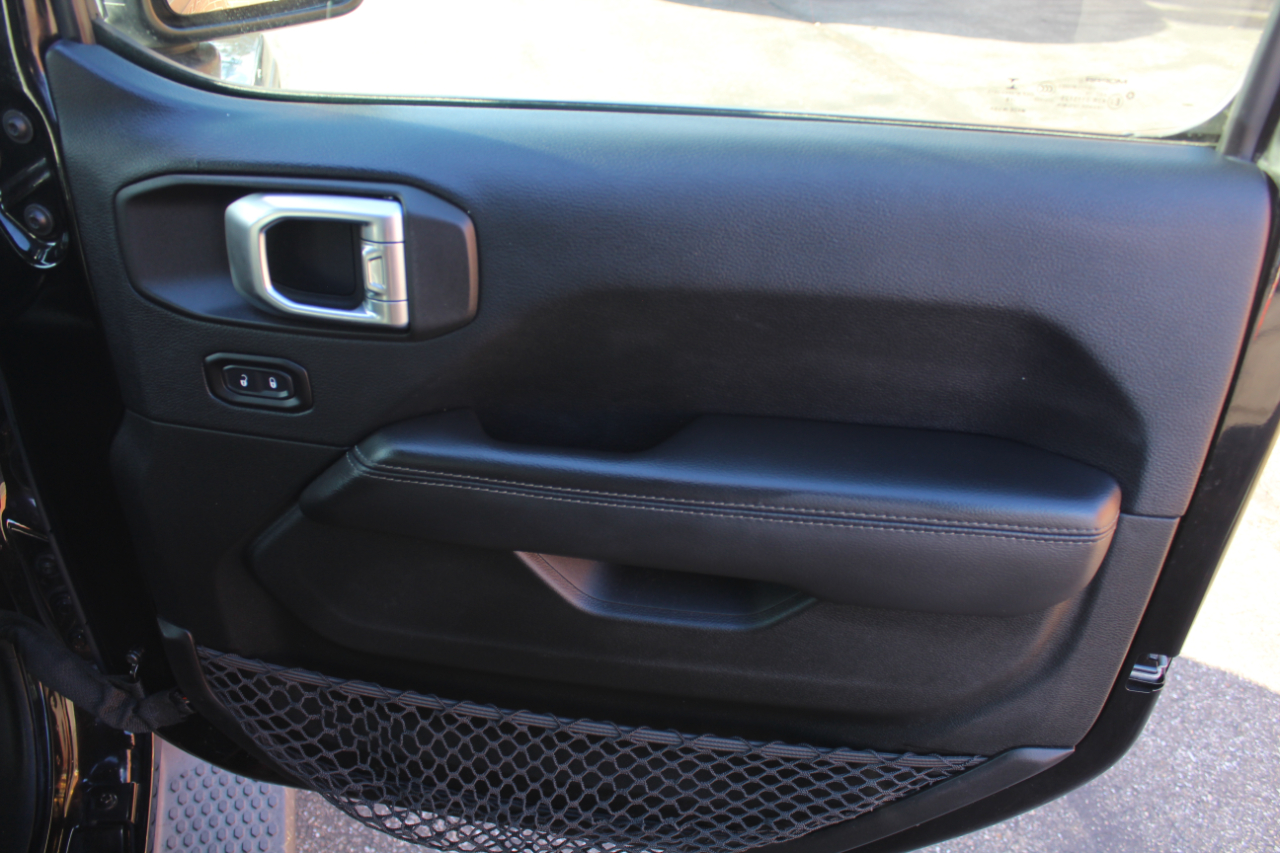 Jeep Wrangler Unlimited Sahara 2018