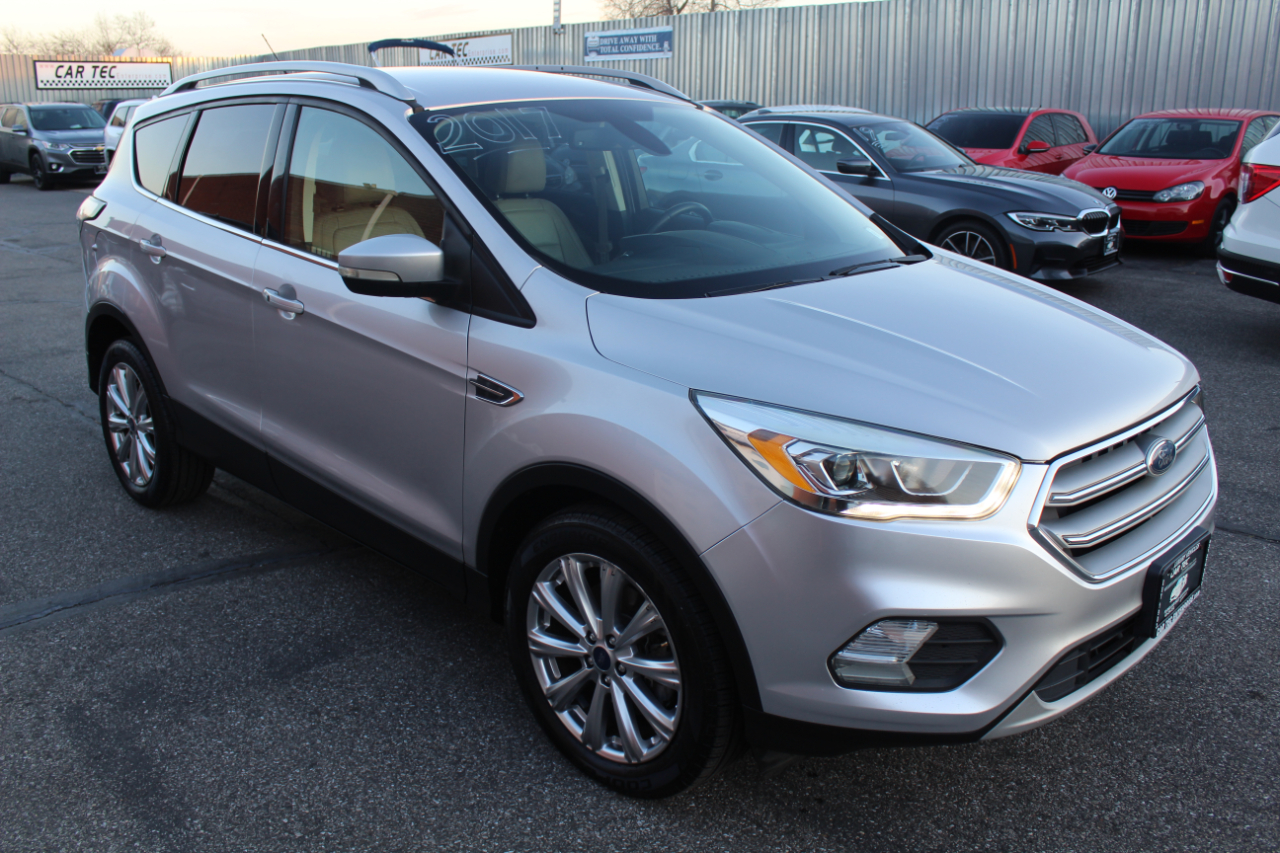 2017 Ford Escape Titanium photo 2