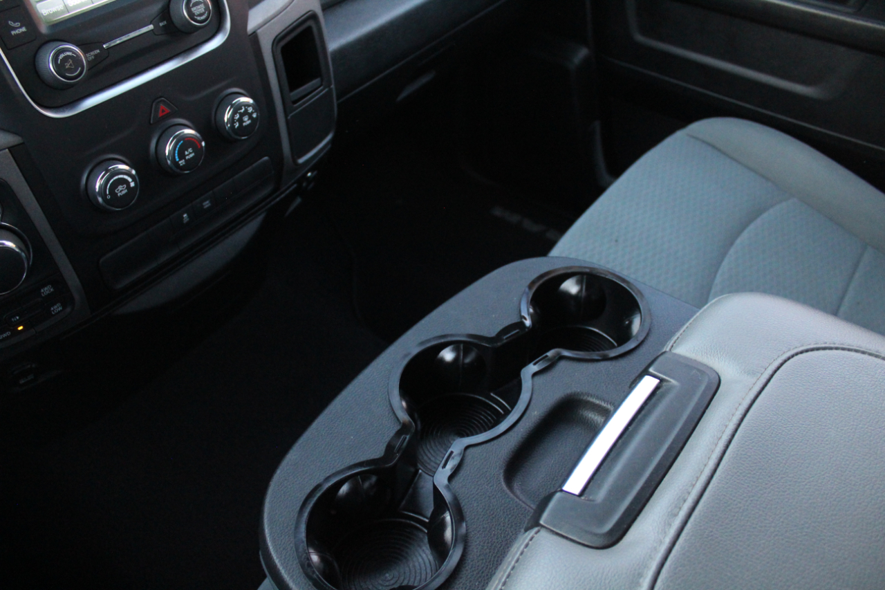 RAM 1500 Tradesman Quad Cab 4WD 2018