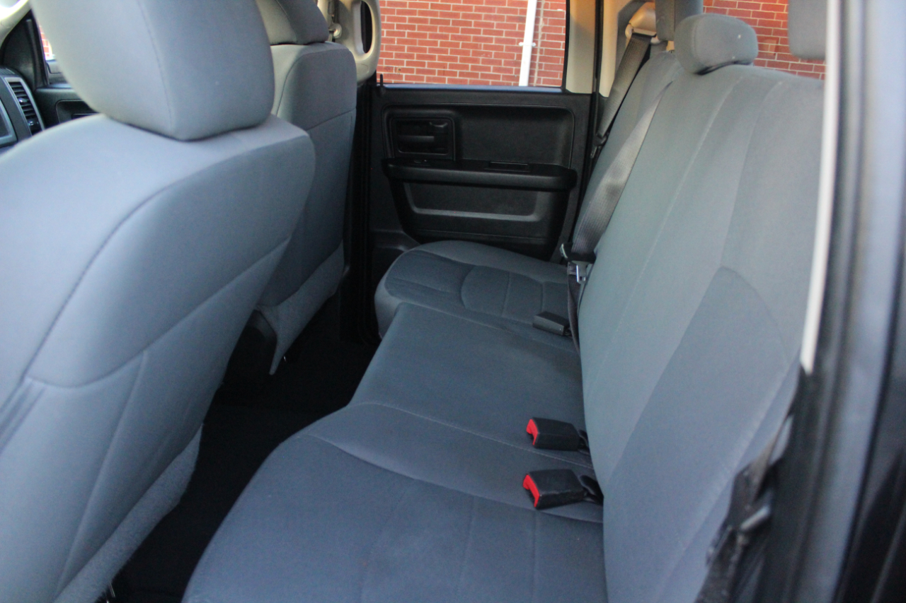 RAM 1500 Tradesman Quad Cab 4WD 2018