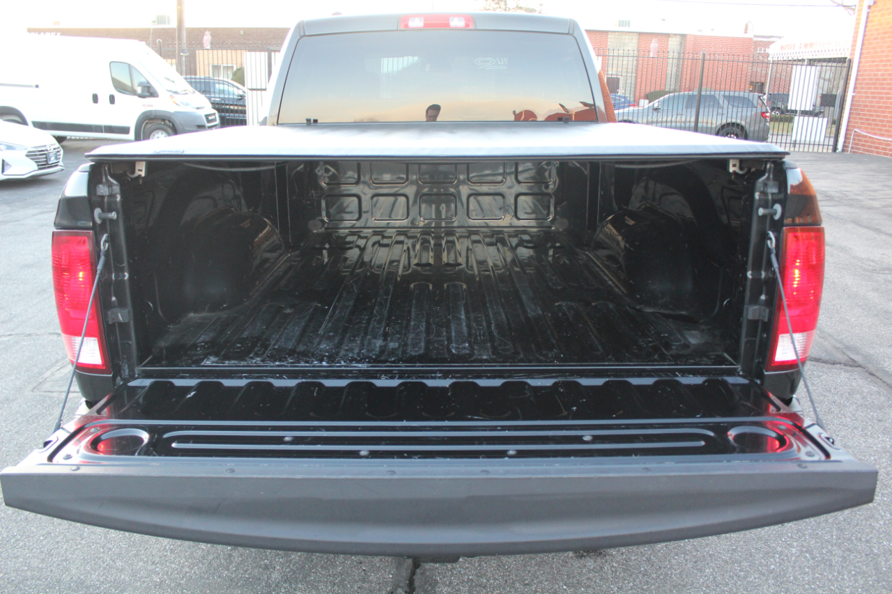 RAM 1500 Tradesman Quad Cab 4WD 2018