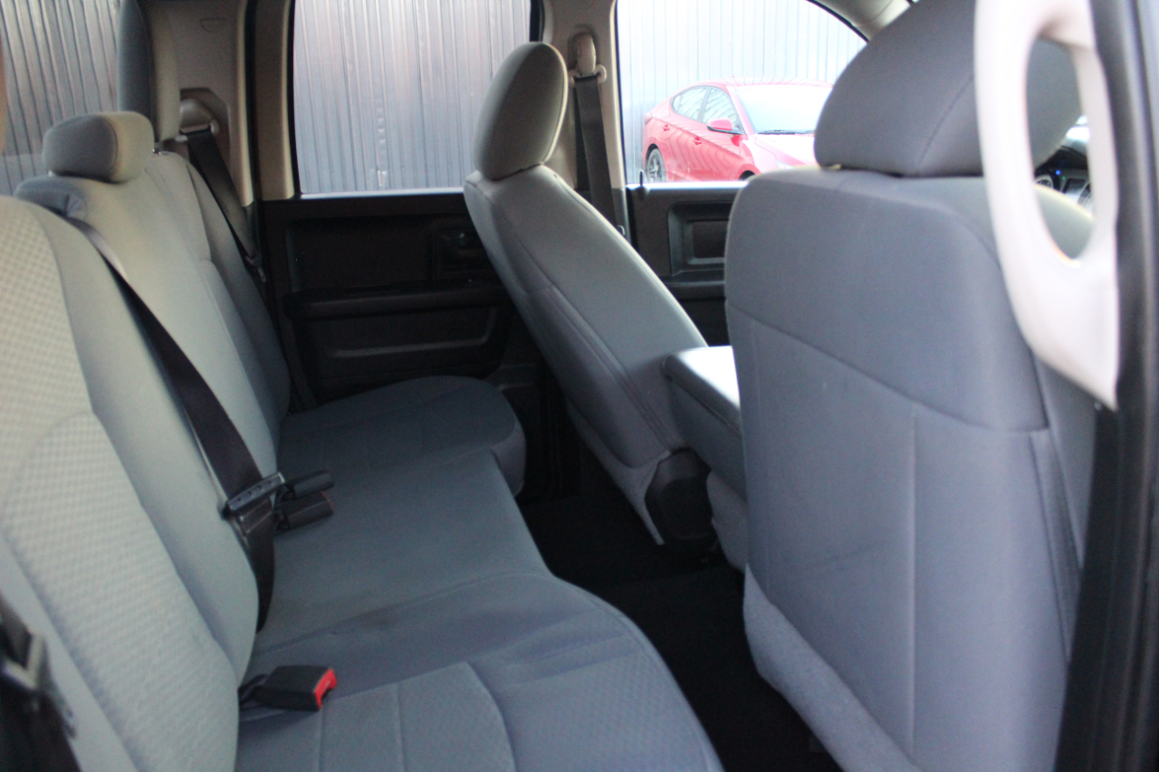 RAM 1500 Tradesman Quad Cab 4WD 2018