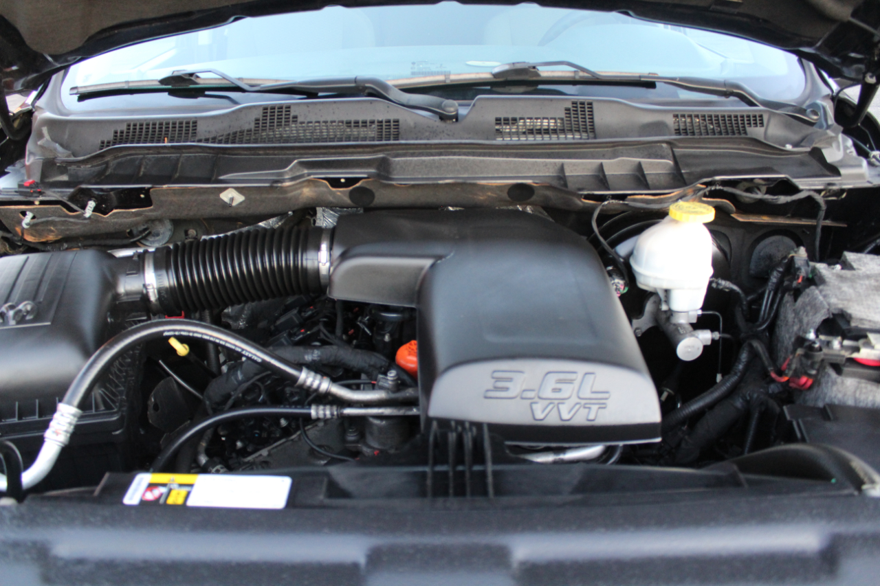 RAM 1500 Tradesman Quad Cab 4WD 2018