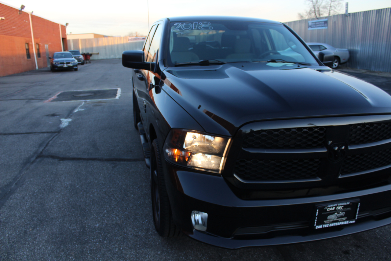 RAM 1500 Tradesman Quad Cab 4WD 2018