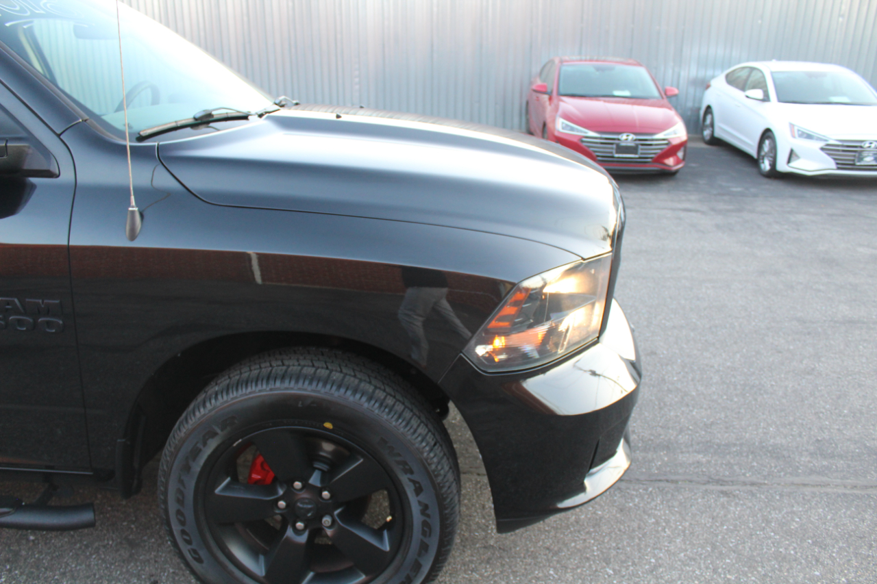 RAM 1500 Tradesman Quad Cab 4WD 2018