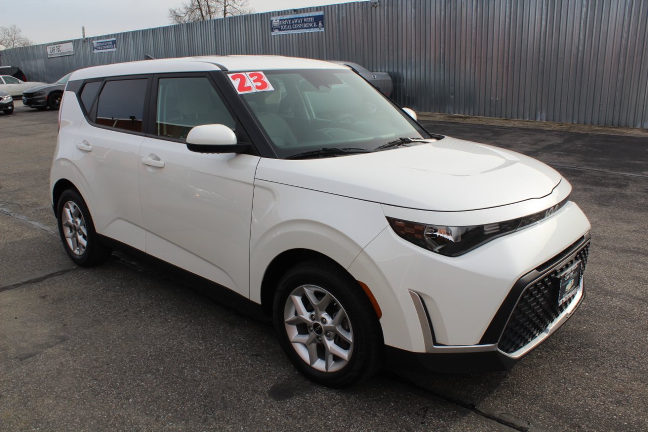 Kia Soul LX CVT 2023