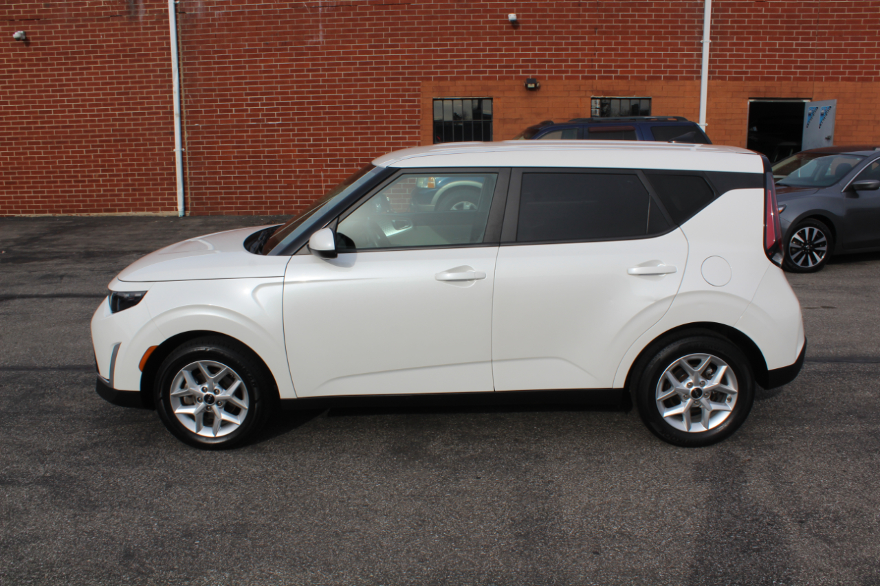 Kia Soul LX CVT 2023