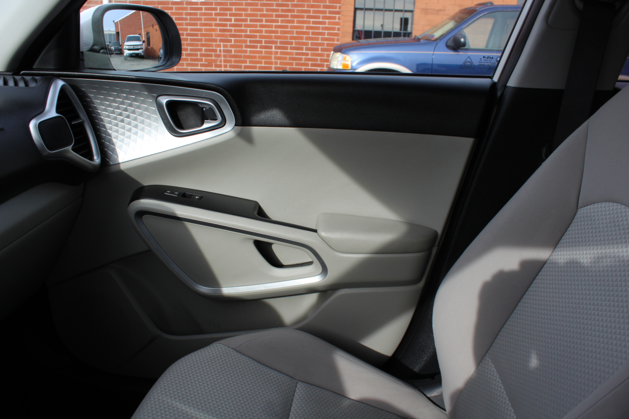 Kia Soul LX CVT 2023