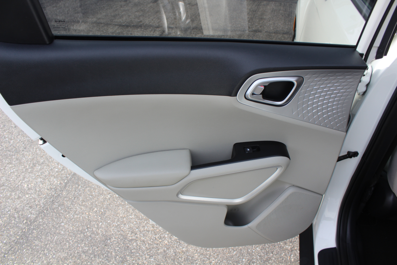 Kia Soul LX CVT 2023