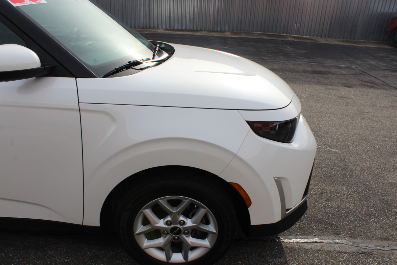 Kia Soul LX CVT 2023