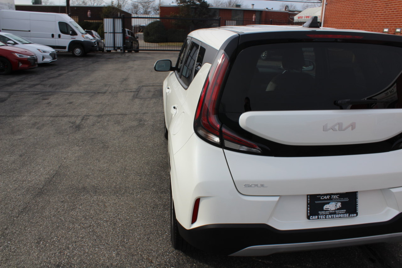 Kia Soul LX CVT 2023