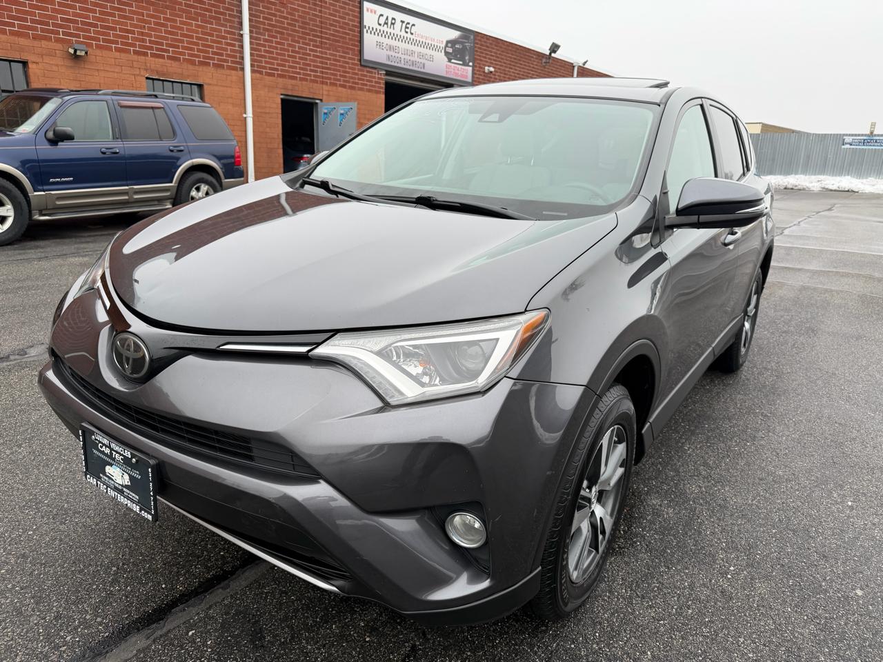 Toyota RAV4 XLE FWD 2018