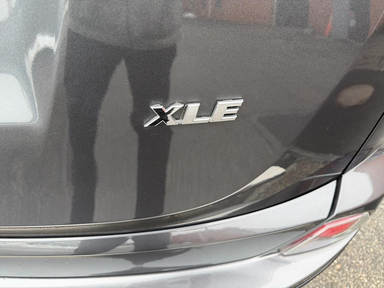 Toyota RAV4 XLE FWD 2018