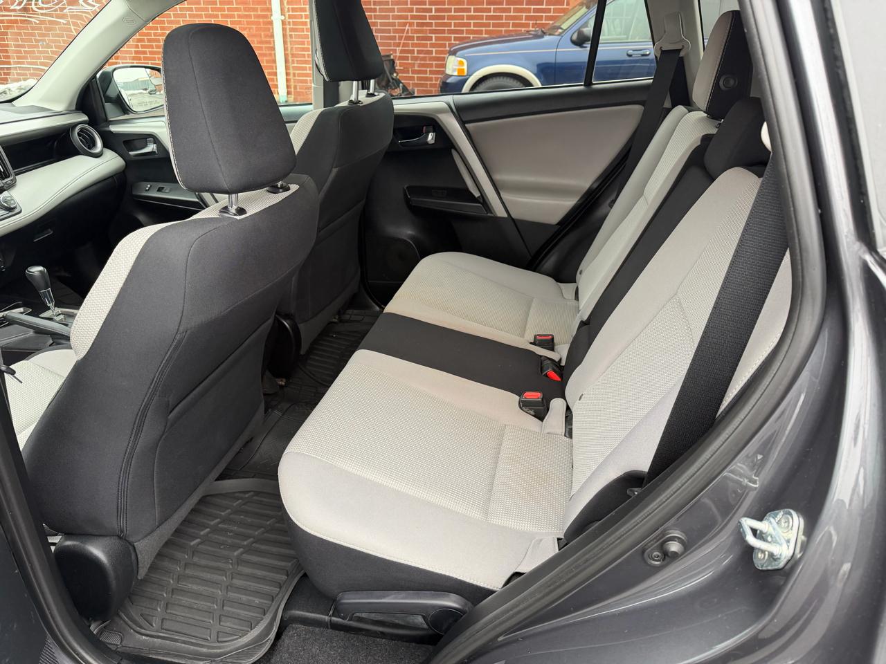 Toyota RAV4 XLE FWD 2018