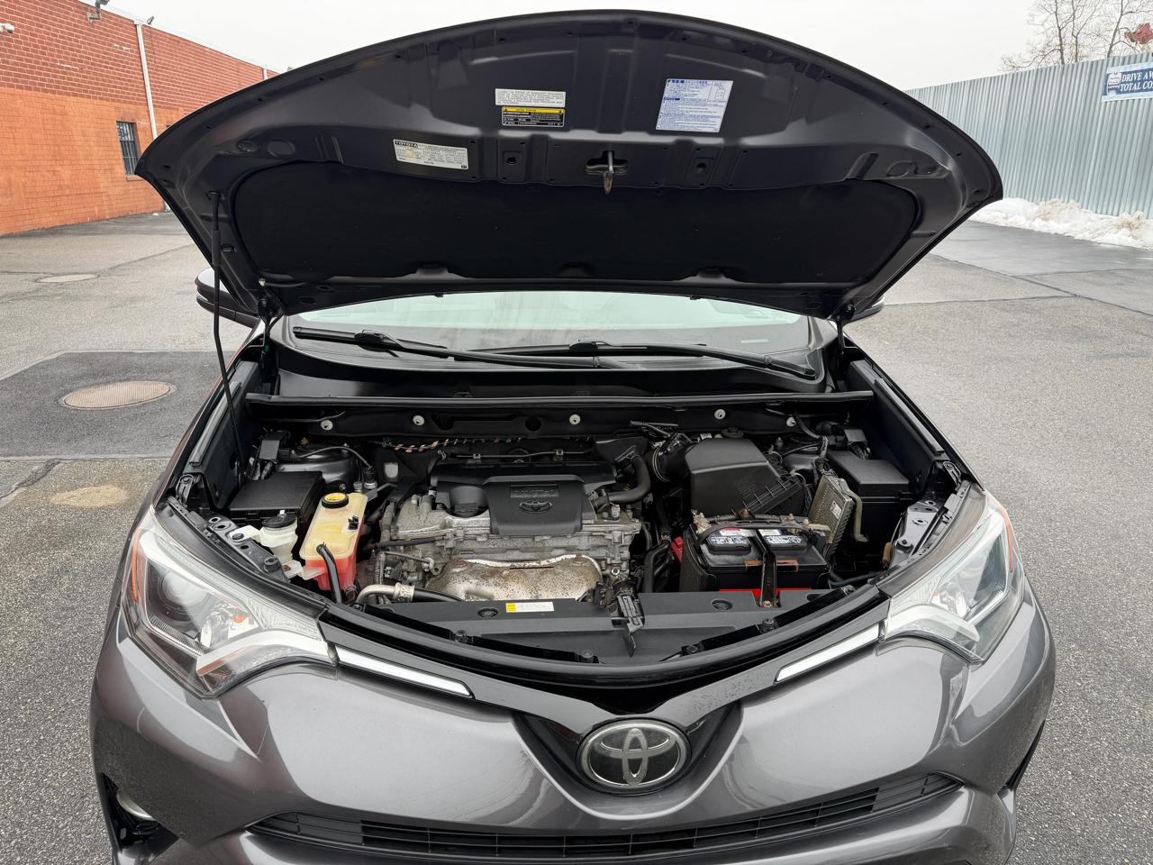 Toyota RAV4 XLE FWD 2018