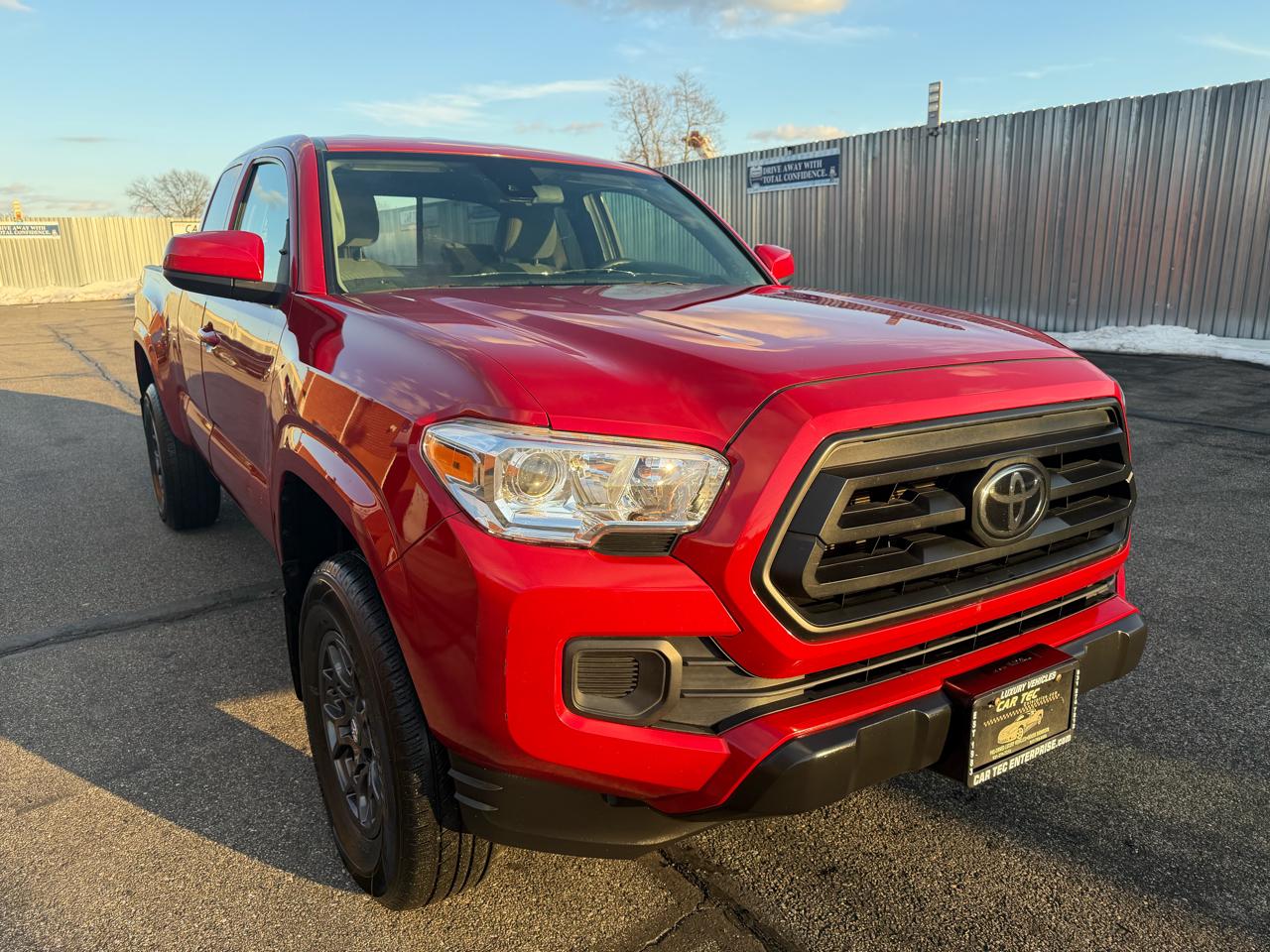 Toyota Tacoma 4WD Access Cab I4 AT SR (Natl) 2022
