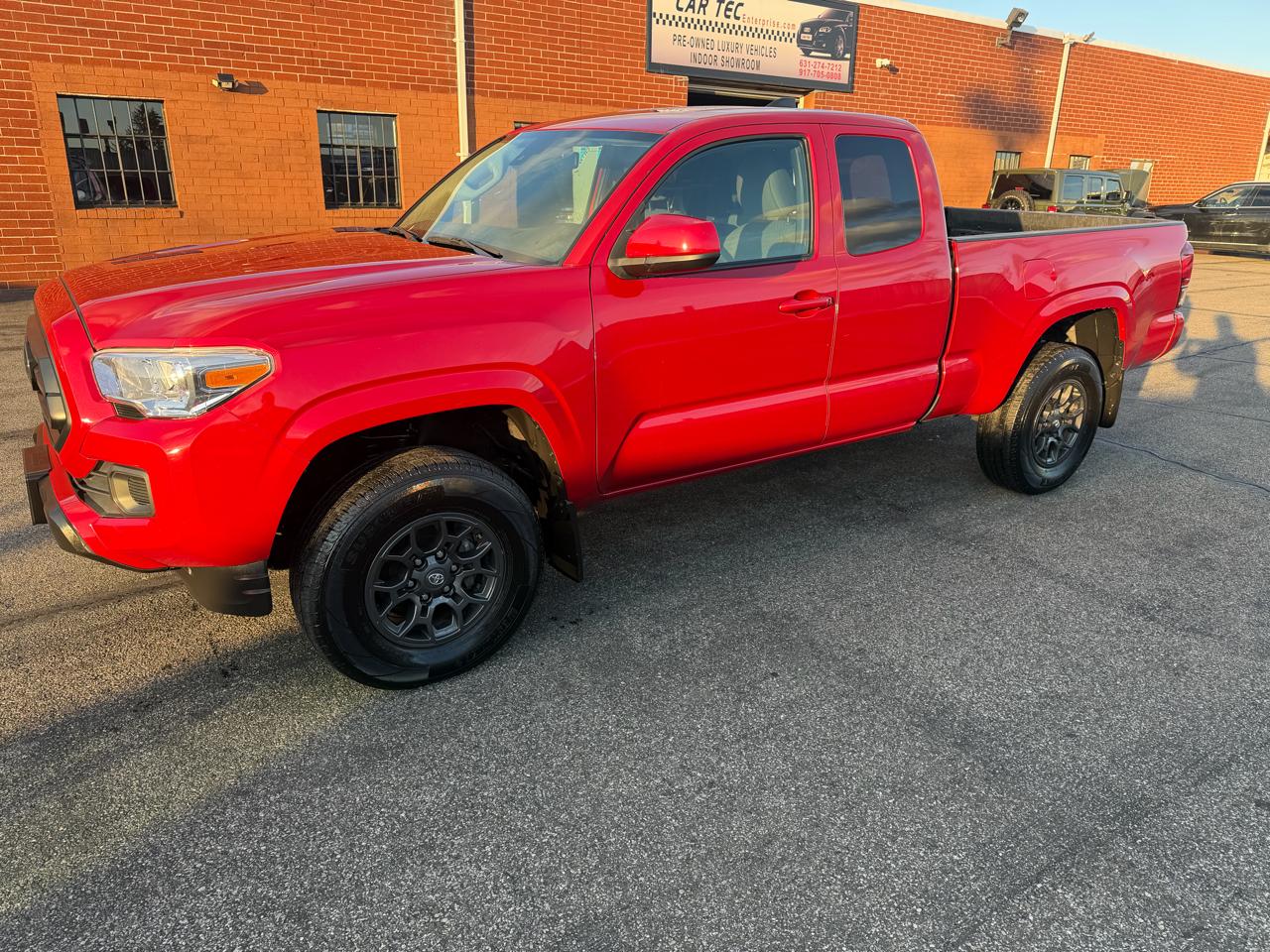 Toyota Tacoma 4WD Access Cab I4 AT SR (Natl) 2022