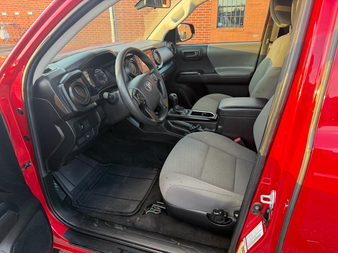 Toyota Tacoma 4WD Access Cab I4 AT SR (Natl) 2022