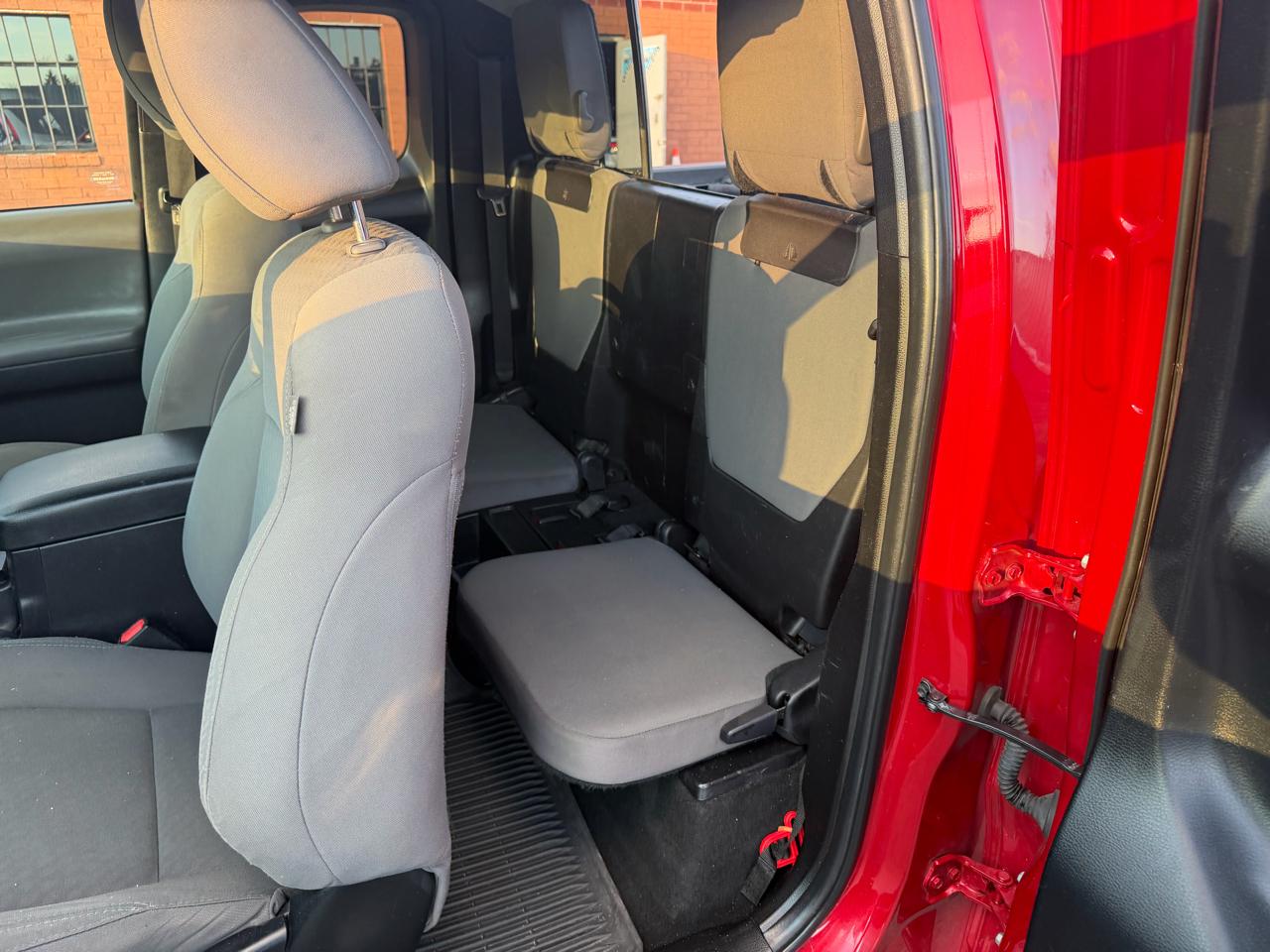 Toyota Tacoma 4WD Access Cab I4 AT SR (Natl) 2022