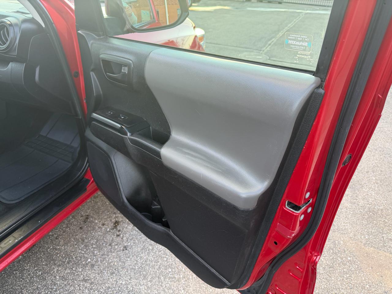 Toyota Tacoma 4WD Access Cab I4 AT SR (Natl) 2022