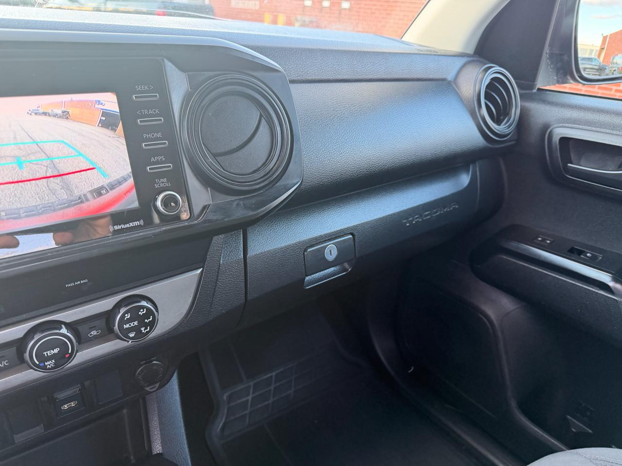 Toyota Tacoma 4WD Access Cab I4 AT SR (Natl) 2022