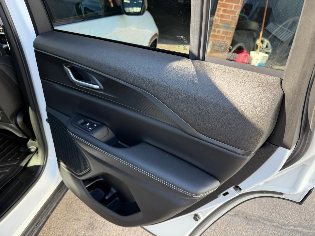 Jeep Grand Cherokee Laredo 4WD 2023