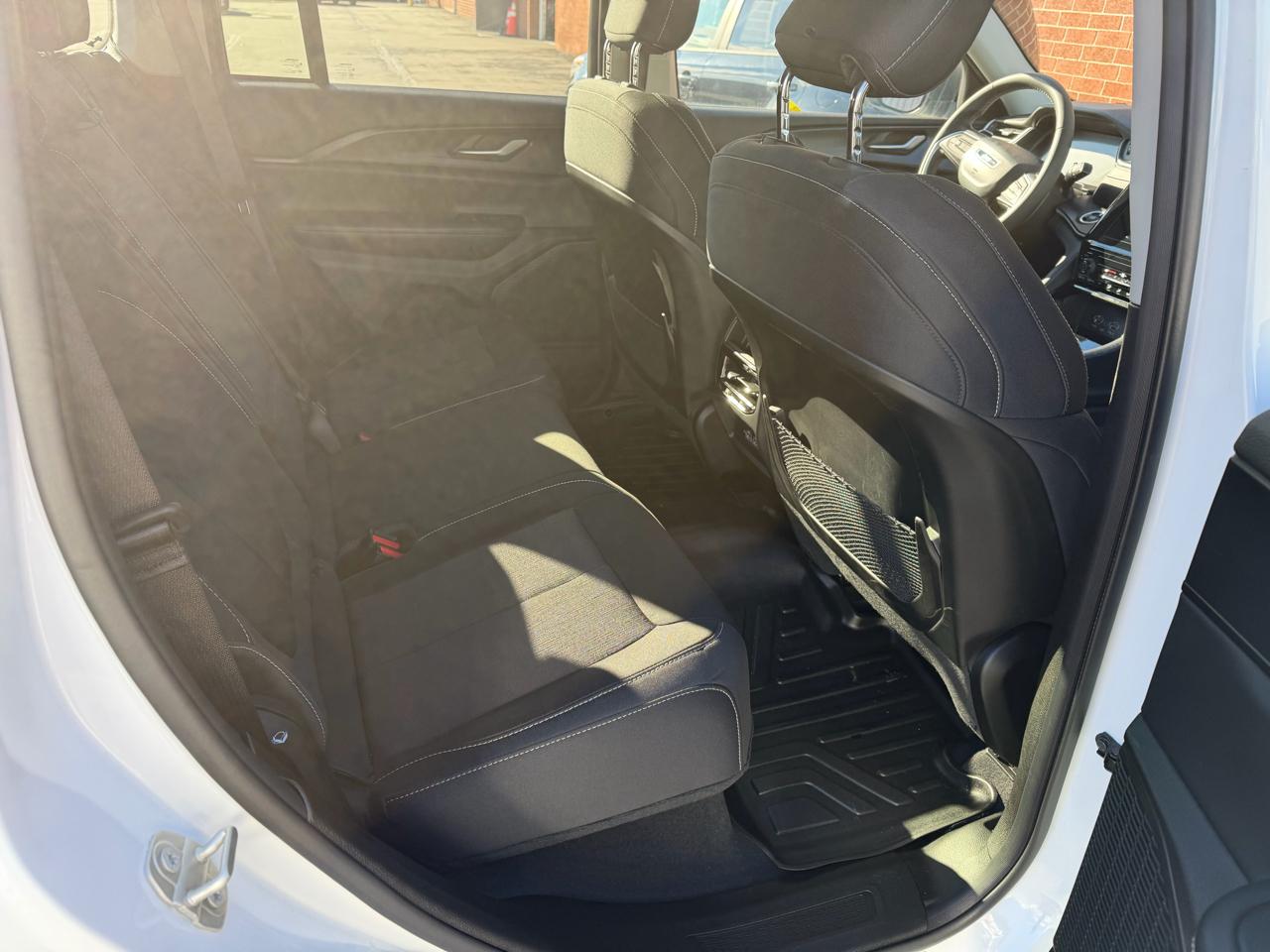 Jeep Grand Cherokee Laredo 4WD 2023