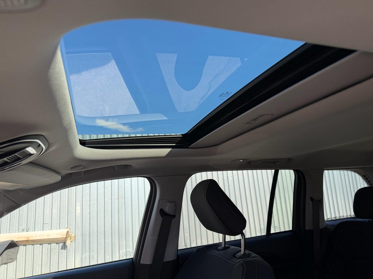 Jeep Grand Cherokee Laredo 4WD 2023